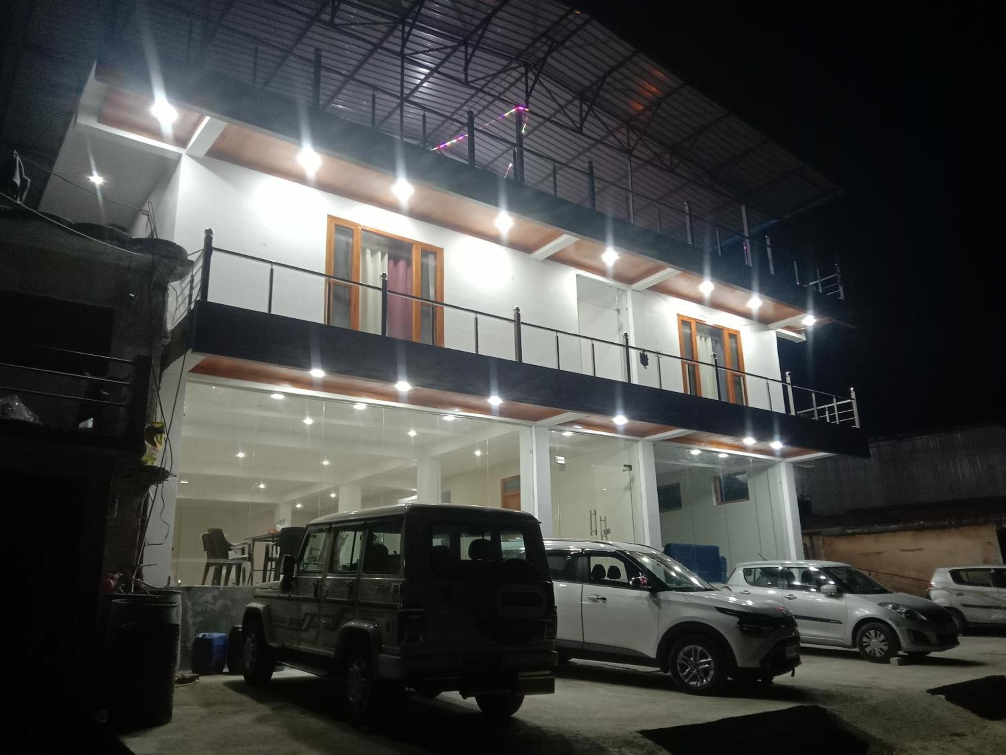 Himalayan Hill Top Resort Kanatal Kültér fotó