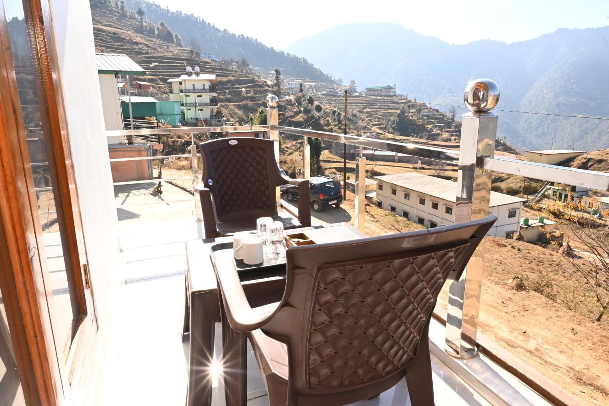 Himalayan Hill Top Resort Kanatal Kültér fotó