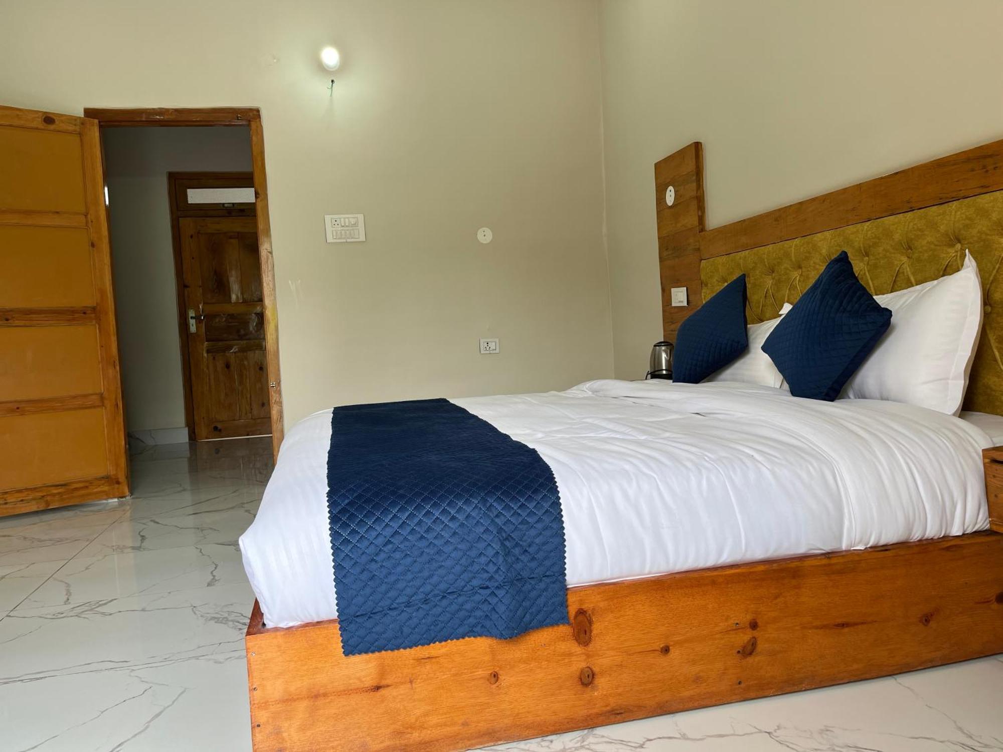 Himalayan Hill Top Resort Kanatal Kültér fotó
